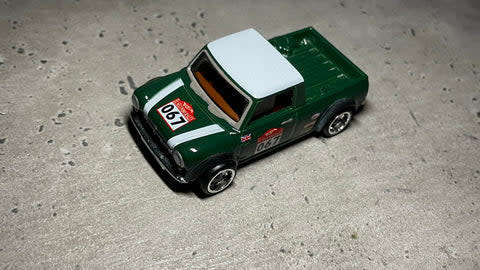 HOT WHEELS PREMIUM `BOULEVARD` 1967 AUSTN MINI PICKUP