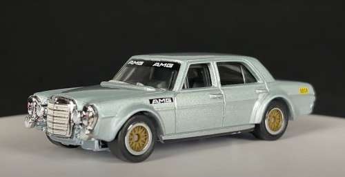 HOT WHEELS PREMIUM `BOULEVARD` MERCEDES-BENS 300SEL 6.8 AMG