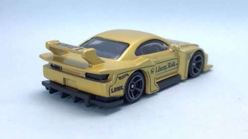 HOT WHEELS LB SUPER SILHOUETTE NISSAN SILVIA (S15)