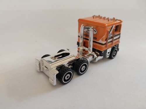 2023 MATCHBOX COLLECTORS EDITION 1979 FREIGHTLINER FLT (CREASED CARD)