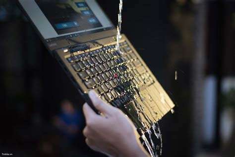 LENOVO THINKPAD X 1 CARBON - 14" - INTEL CORE I7-7500U CPU @ 2.70 GHZ  - 8 GB RAM - 256 GB SSD