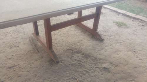 MERANTI PATIO 8 SEATER SOLID WOOD TABLE IN EXCELLENT CONDITION