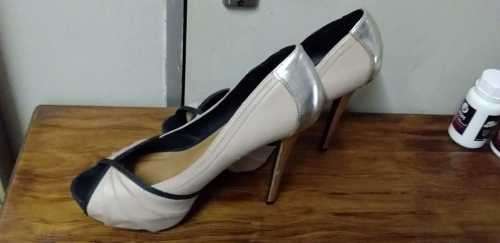 Rage - Size 7 - Cream and Black - Excellent Condition - Like New