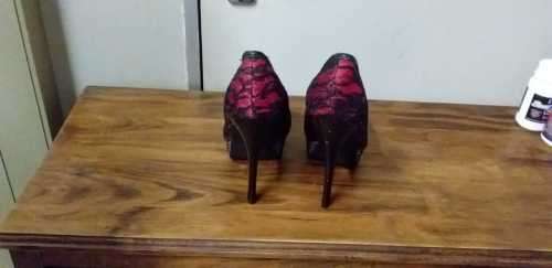 Size 7 - Red and Black Lace high hills - Excellent Condition