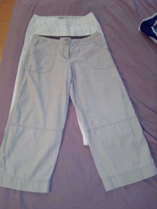 2 x Woolworths Lady's 3 1/4 Shorts - Size 12 To Fit Hip 100cm -  1 x White, 1 x Cream - 100% Cotton