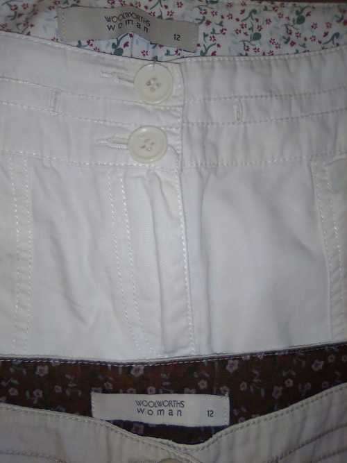 2 x Woolworths Lady's 3 1/4 Shorts - Size 12 To Fit Hip 100cm -  1 x White, 1 x Cream - 100% Cotton