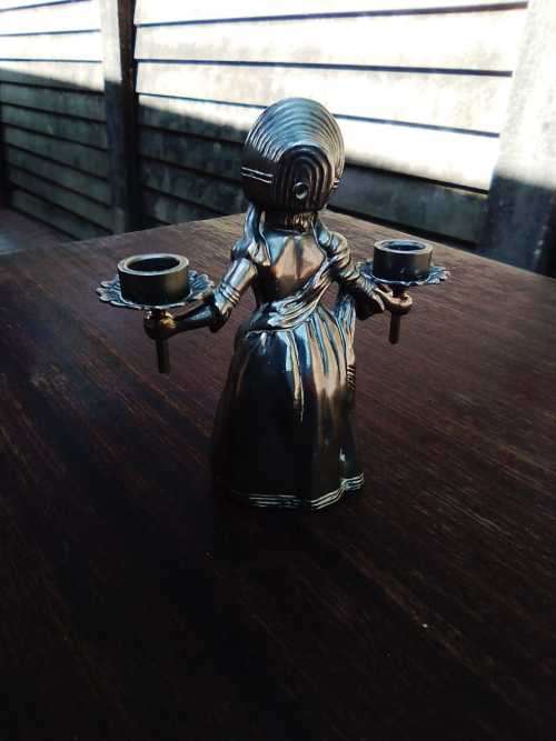 WOW RARE!! STUNNING ELWECO ZINC GIRL HOLDING 2 CANDEL HOLDER- 10cm Hight - 4.5cm Bottom