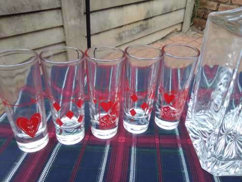 COLLECTORS 'JOHNNIE WALKER' - CRYSTAL DECANTER - 9 X CARD DOUBLE SHOT GLASSES SIGNED