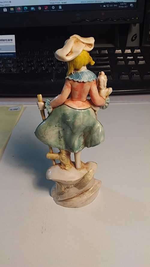 FONTANINI SHEPARD GIRL CARRYING A LITTLE LAMB, ITALY SPIDER MARK 278 SIZE IS 15 CM