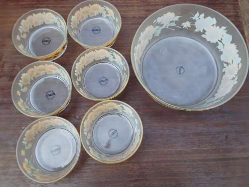 Vintage Set of 7 Kig Brilliant Frosted Glass Sunflower Dessert/Salad Bowls, Indonesian - Amazing
