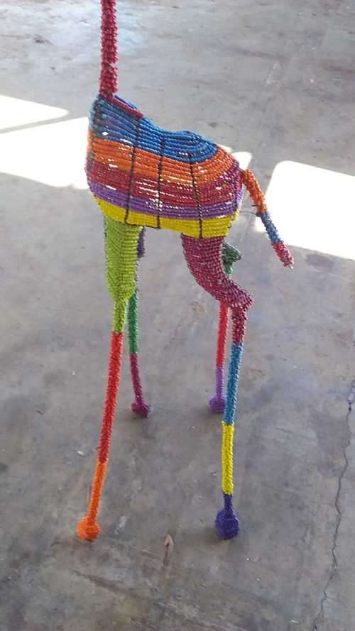 AMAZING - AFRICAN CULTURE GIRAFFE - VERY COLORFUL - 1,26m Meters in Height - AMAZING FIND