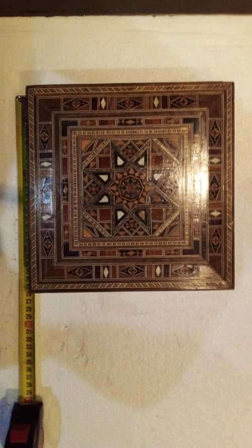 Luxurious WOODEN Cigar Box - Amazing Condition