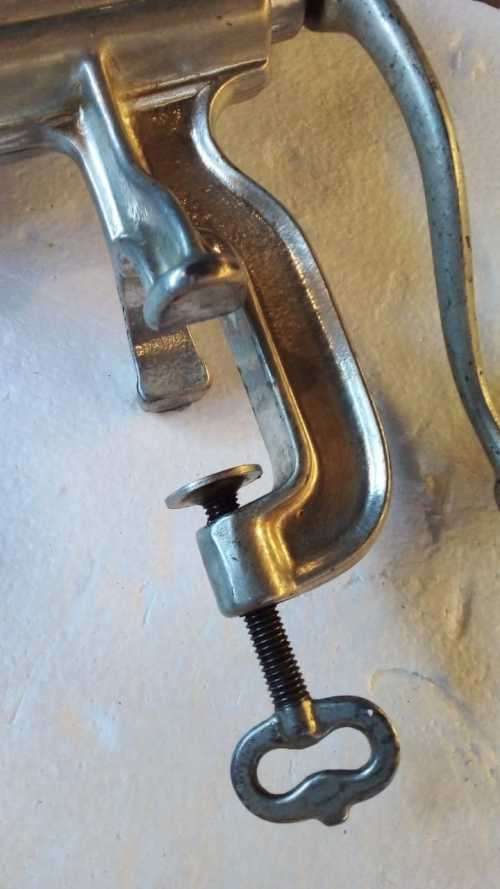 Husqvarna Mincer Reliance No.8 Meat Grinder hand crank made in Sweden - Complete - Amazing Buy