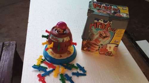 (Vintage) The Original POP UP PIRATE ~ TOMY (1979). Complete Set - Amazing Condition