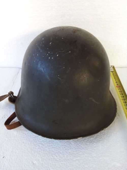 AN AMAZING VINTAGE SADF CJ FUCHS LTD (1966) GREEN `STAALDAK` HELMET WITH INNER LINING - AWESOME