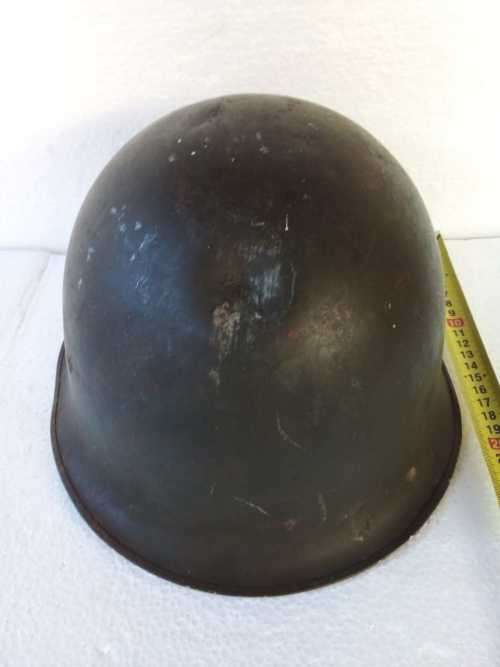 AN AMAZING VINTAGE SADF CJ FUCHS LTD (1966) GREEN `STAALDAK` HELMET WITH INNER LINING - AWESOME