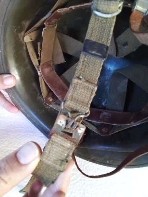 AN AMAZING VINTAGE SADF CJ FUCHS LTD (1966) GREEN `STAALDAK` HELMET WITH INNER LINING - AWESOME