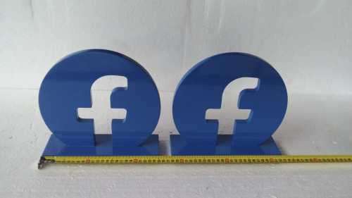 FACE BOOK DESIGNED BOOK ENDS - MADE FROM WOOD - LIKE BRAND NEW AMAZING CONDTION