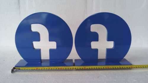 FACE BOOK DESIGNED BOOK ENDS - MADE FROM WOOD - LIKE BRAND NEW AMAZING CONDTION