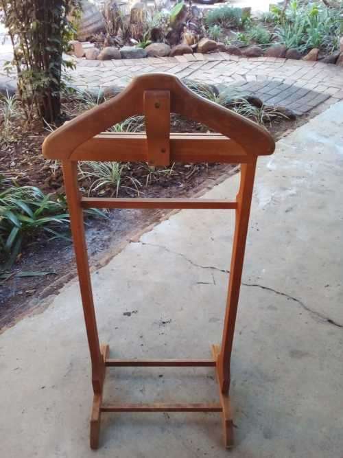 Amazing Full Size Butler Stand - Unisex - Amazing Condition - Don't Miss Out