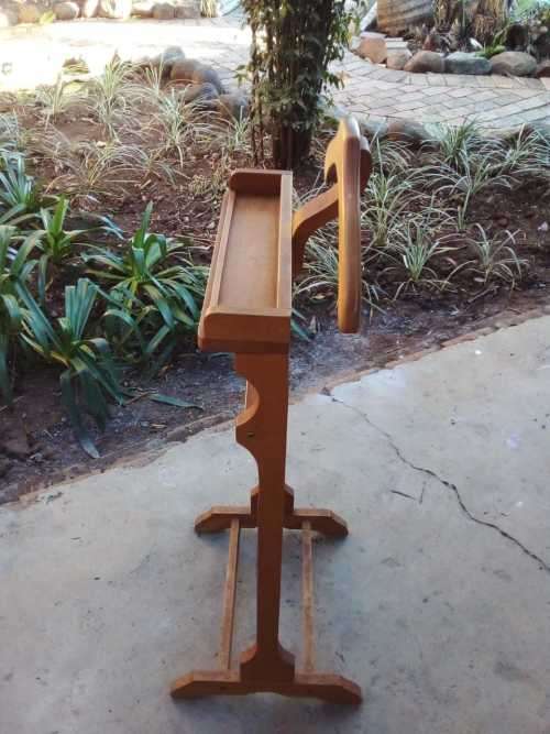 Amazing Full Size Butler Stand - Unisex - Amazing Condition - Don't Miss Out