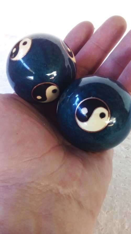 Very nice Chinese Baoding balls! - AMAZING - Metallic, harmony, worry, therapy & Chinese Meditation
