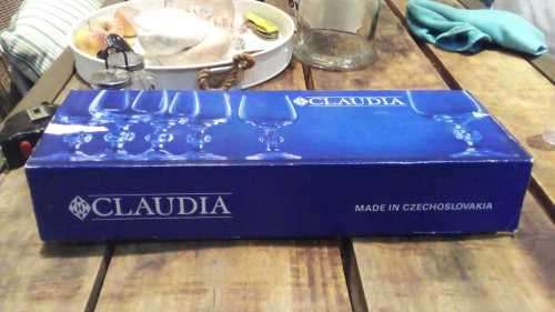 VINTAGE CLAUDIA 6 CRYSTAL GLASSES - IN ORIGINAL BOX  - MADE IN CZECHOSLOVAKIA - AMAZING CONDITION