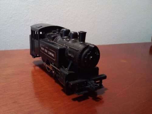 Lima Train Set - 52 Piece - 2 x Locamotives - 4 Caridgers - 45 Tracks & Power Supply  - 100% WORKING