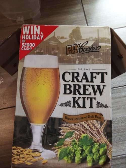 Coopers All-in one DIY 10L Beer Brew Kit Comes in Original Packaging 100% WORKING - 100% COMPLETE