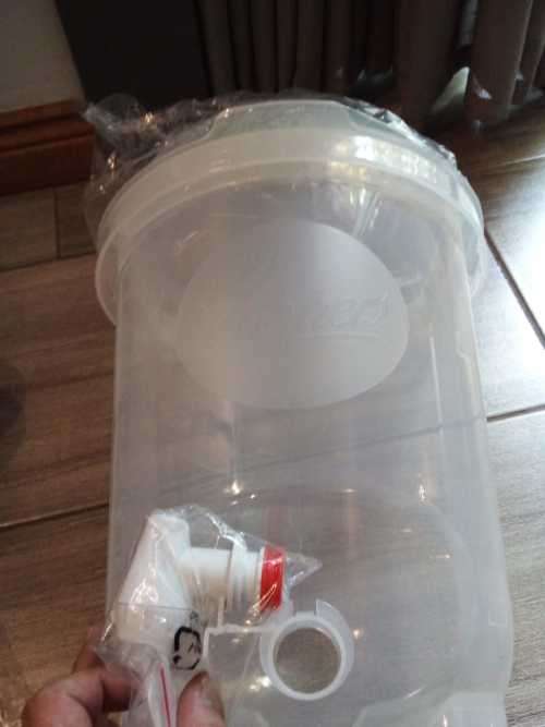 Coopers All-in one DIY 10L Beer Brew Kit Comes in Original Packaging 100% WORKING - 100% COMPLETE