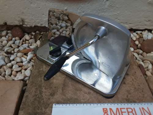 VINTAGE PINEWARE BREAD/MEAT SLICER - EXCELLENT CONDITION