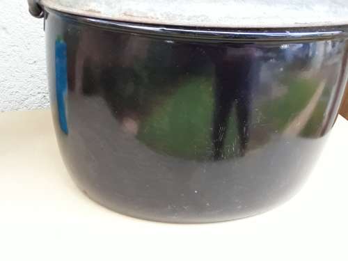 Very large vintage Judge Ware 6 Gallon Enamel hanging cooking Pot with Lid, 40cm x 30cm x 24cm deep