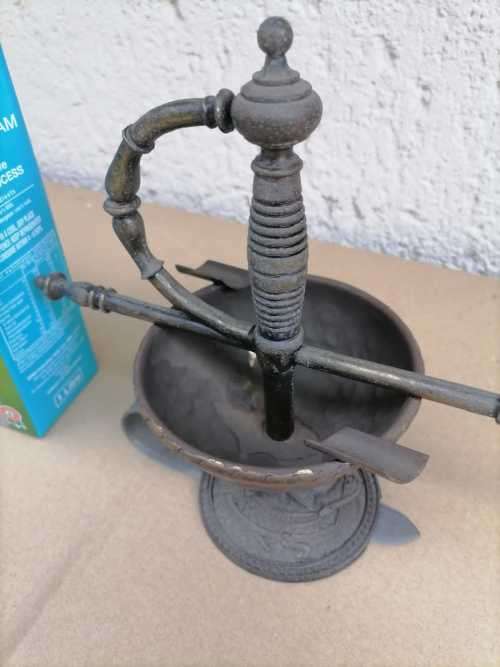 VINTAGE SWORD HILT ASHTRAY, SPELTER, KNIGHTS OF COLUMBUS CEREMONIAL ITEM - MADE FROM PEWTER