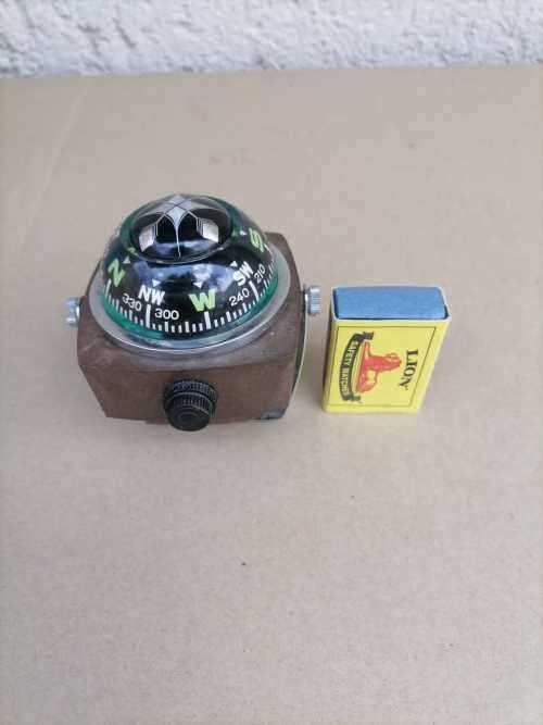 VINTAGE GTS 360 COMPASS - MADE IN JAPAN FROM HOLLYWOOD - AMAZING DISPLAY - 100% WORKING