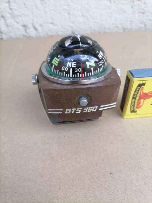 VINTAGE GTS 360 COMPASS - MADE IN JAPAN FROM HOLLYWOOD - AMAZING DISPLAY - 100% WORKING