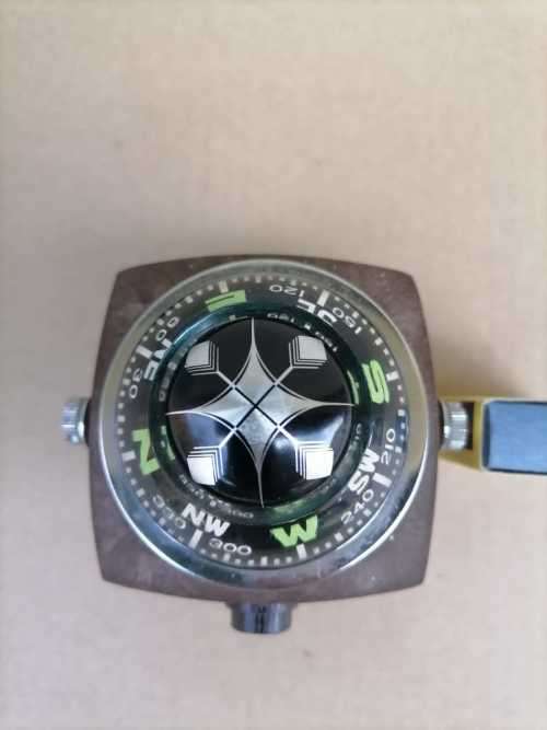 VINTAGE GTS 360 COMPASS - MADE IN JAPAN FROM HOLLYWOOD - AMAZING DISPLAY - 100% WORKING