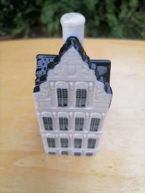 Delft`s made For KLM BY BOLS NO 81 - SEALED WITH LIQUID IN BOTTLE - AMSTERDAM 1575