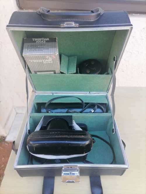 1966 The Canon FT QL is a 35mm single-lens reflex camera, Cannon Lens, Komura Lens, Speed light CASE