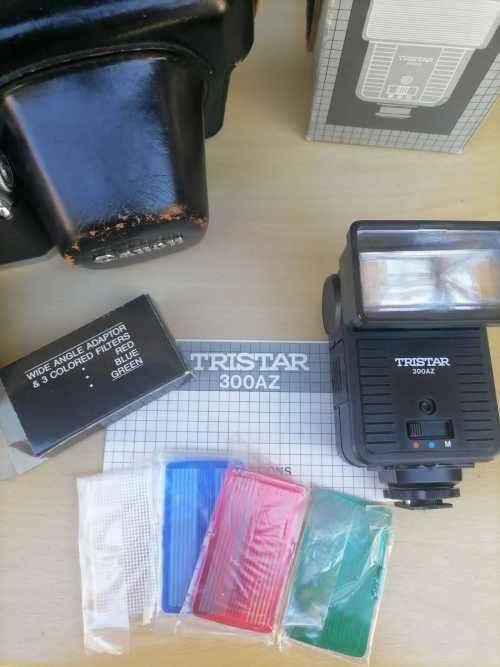 1966 The Canon FT QL is a 35mm single-lens reflex camera, Cannon Lens, Komura Lens, Speed light CASE