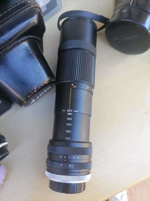 1966 The Canon FT QL is a 35mm single-lens reflex camera, Cannon Lens, Komura Lens, Speed light CASE