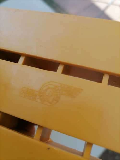 Vintage miniature 24 Coca-Cola crate and Total Coca-Cola Yoyo