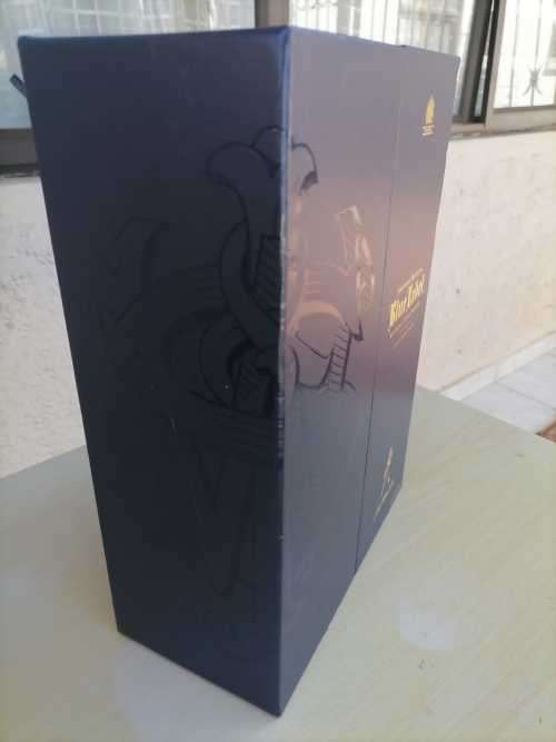 Johnnie Walker Blue Label - 750ml - GIFT PACK SET