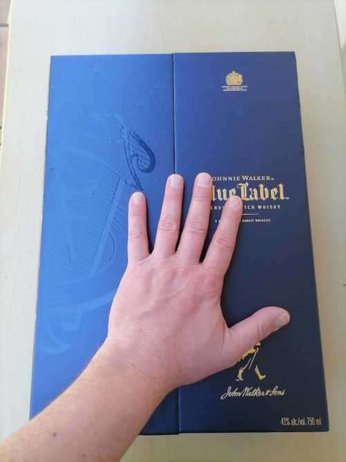 Johnnie Walker Blue Label - 750ml - GIFT PACK SET