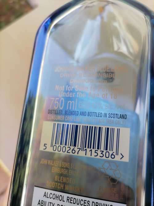 Johnnie Walker Blue Label - 750ml - GIFT PACK SET