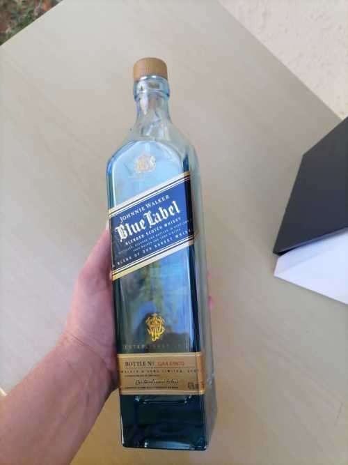 Johnnie Walker Blue Label - 750ml - GIFT PACK SET