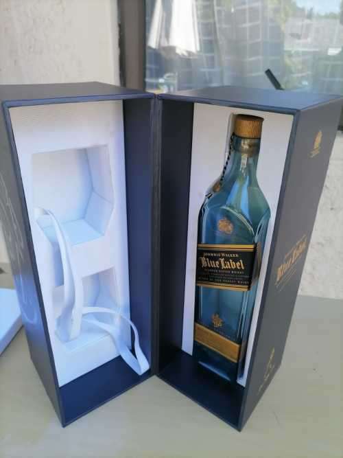 Johnnie Walker Blue Label - 750ml - GIFT PACK SET