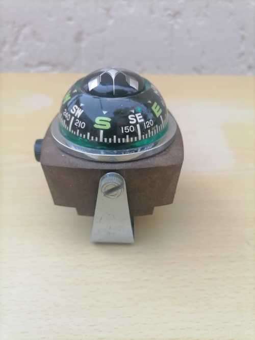 VINTAGE GTS 360 COMPASS - MADE IN JAPAN FROM HOLLYWOOD - AMAZING DISPLAY - 100% WORKING