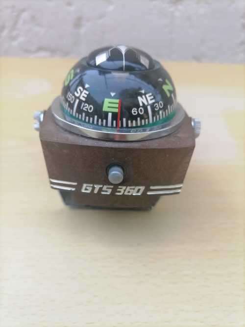 VINTAGE GTS 360 COMPASS - MADE IN JAPAN FROM HOLLYWOOD - AMAZING DISPLAY - 100% WORKING
