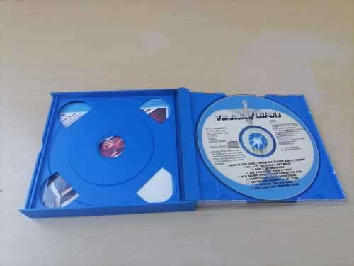 THE BEATLES / 1967-1970 - 2 X CD - CD AND COVER NM WITH BOOKLETS