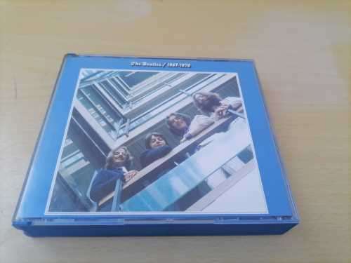THE BEATLES / 1967-1970 - 2 X CD - CD AND COVER NM WITH BOOKLETS